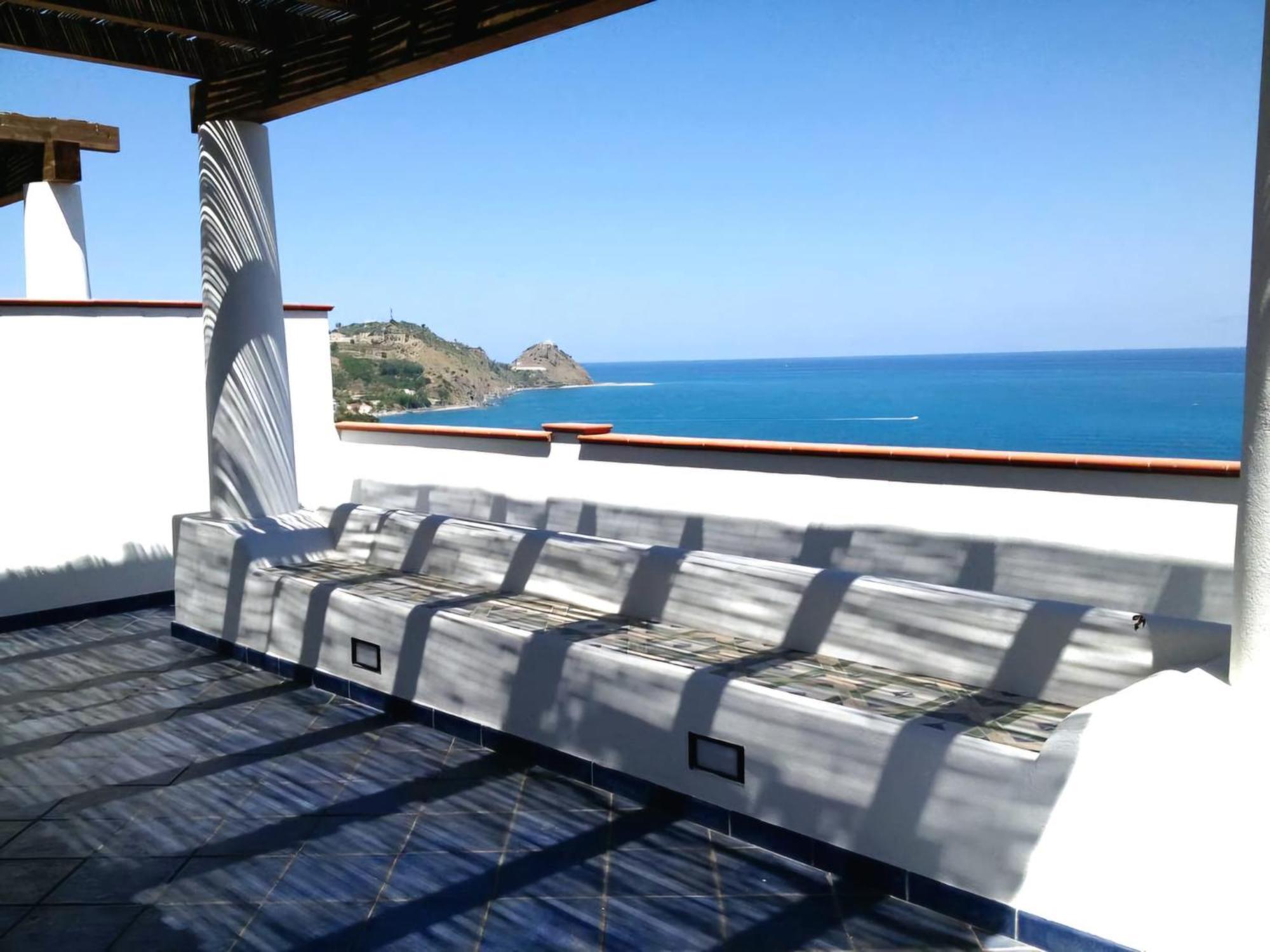 Magico Appartamenti Scafa - Marina Capo dʼOrlando エクステリア 写真