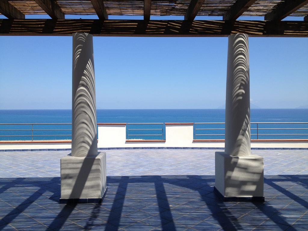 Magico Appartamenti Scafa - Marina Capo dʼOrlando エクステリア 写真