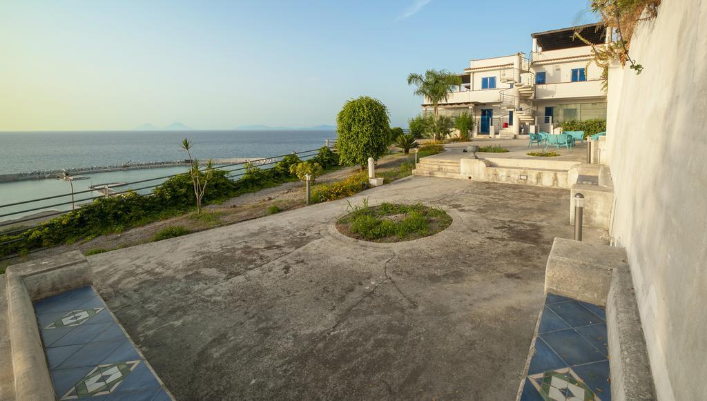 Magico Appartamenti Scafa - Marina Capo dʼOrlando エクステリア 写真